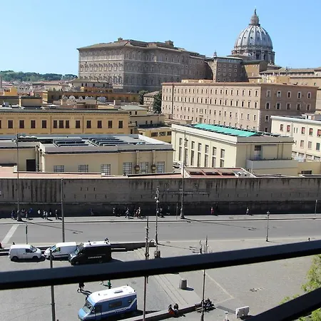 La Rosa Del Vaticano Luxury